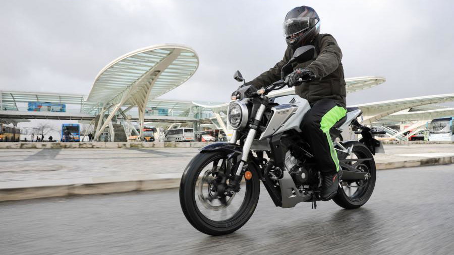 Honda CB125R YM18 5001.jpg